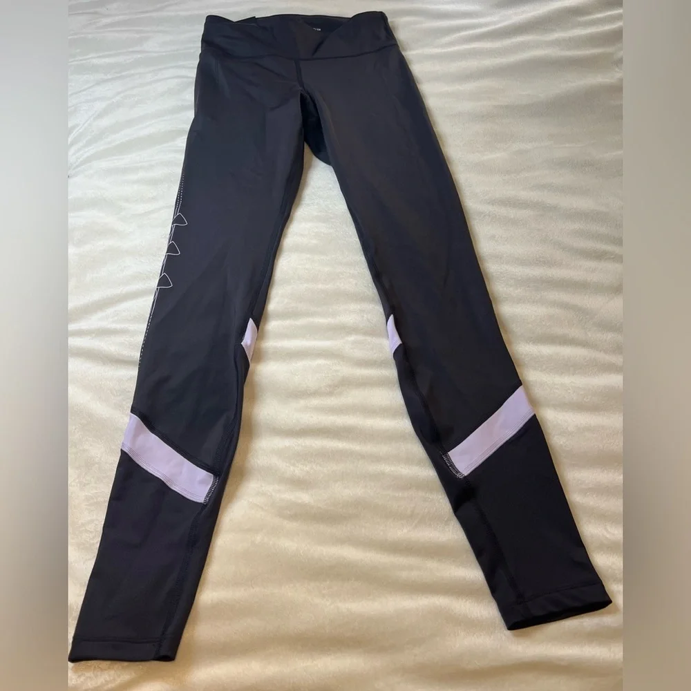 NWT Womens Black and Purple Compression Under Armour Athletic Legging Size S - Picture 2 of 10